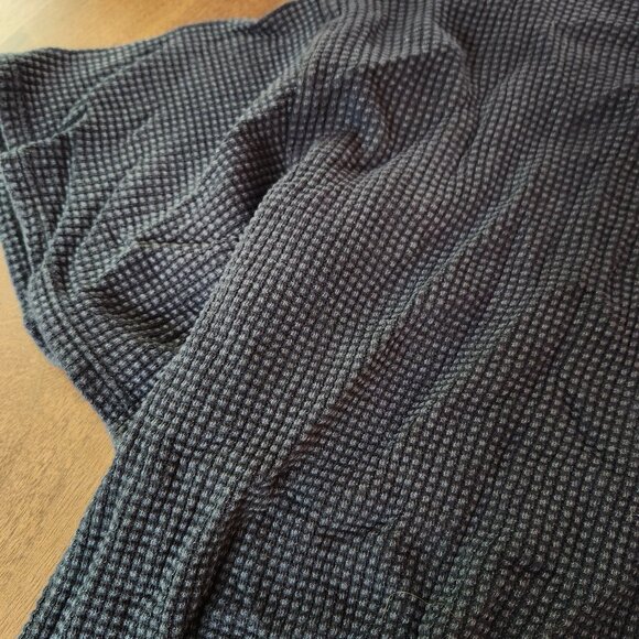 Stylish Navy Textured Crop Top - Picture 2 of 4